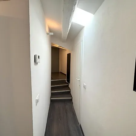 Interno 24 * Τεργέστη