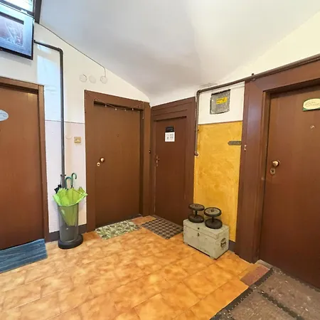Interno 24